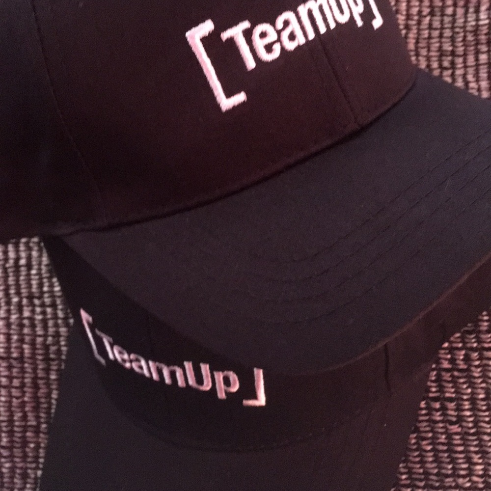 NEW✨ 2 [Team up] cap/hat 🧢❣️